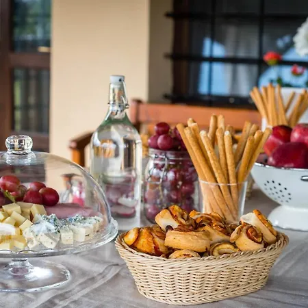 Chata Pod Vinicami Hétvégi ház